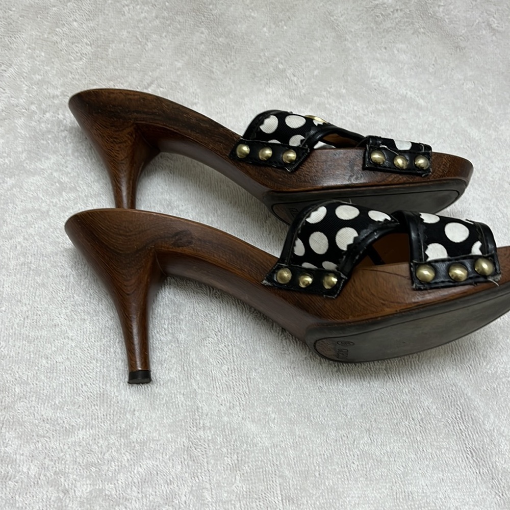 SOLD - Picture 4 of 8